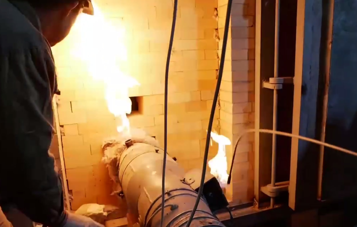 New glass furnace fired up at glass factory in Dagestan