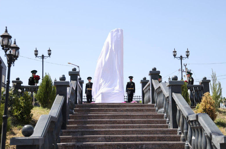 Monument to Dagestani pilot Valentin Emirov unveiled in Ingushetia
