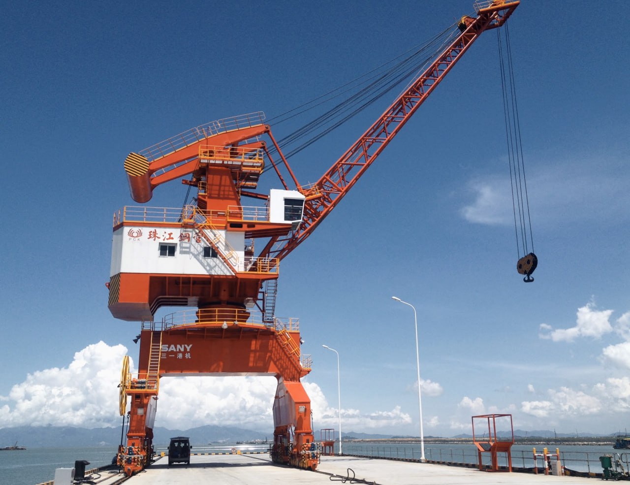 Chinese company to supply new cranes to Makhachkala seaport