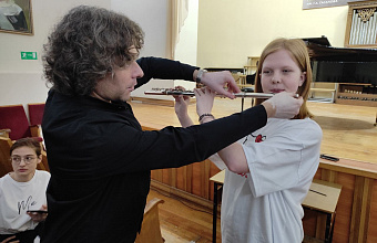 One of most famous flutists - Maxim Rubtsov gives master class in Makhachkala