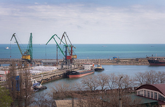 Dagestan authorities seek ways to dredge seabed to accommodate cargo ships by Makhachkala port